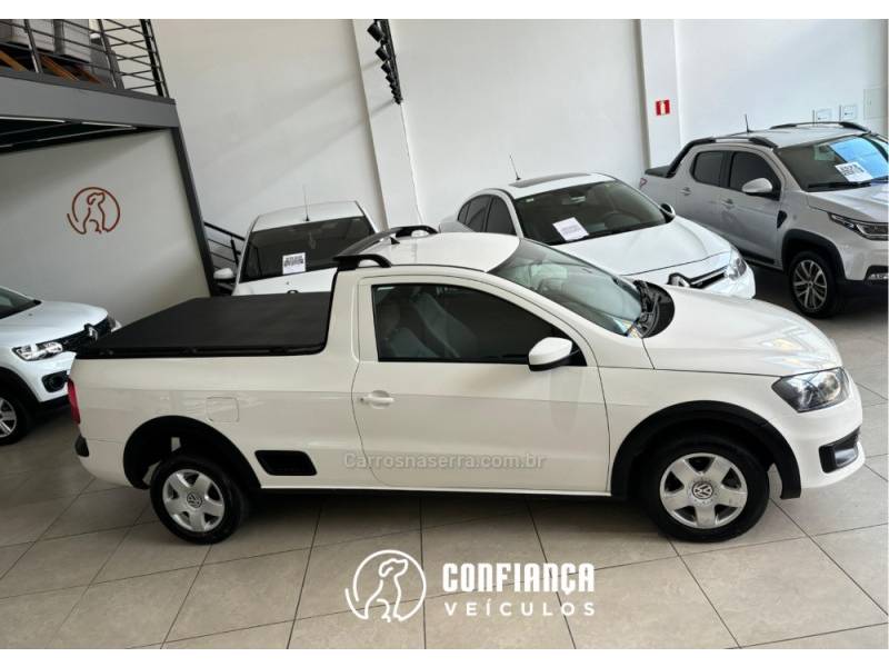 VOLKSWAGEN - SAVEIRO - 2015/2016 - Branca - R$ 46.900,00