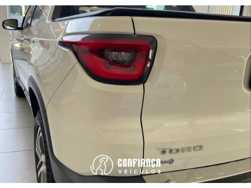 FIAT - TORO - 2017/2017 - Branca - R$ 109.900,00