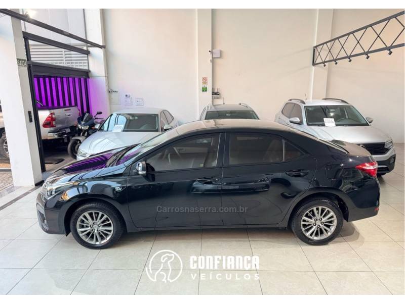 TOYOTA - COROLLA - 2016/2016 - Preta - R$ 87.900,00