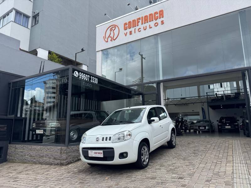 FIAT - UNO - 2010/2012 - Branca - R$ 30.900,00