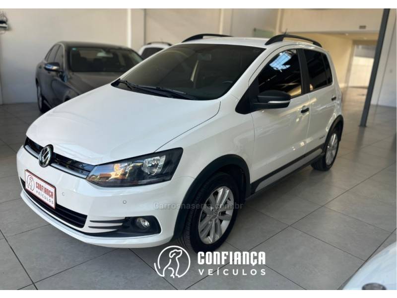 VOLKSWAGEN - FOX - 2016/2017 - Branca - R$ 54.900,00