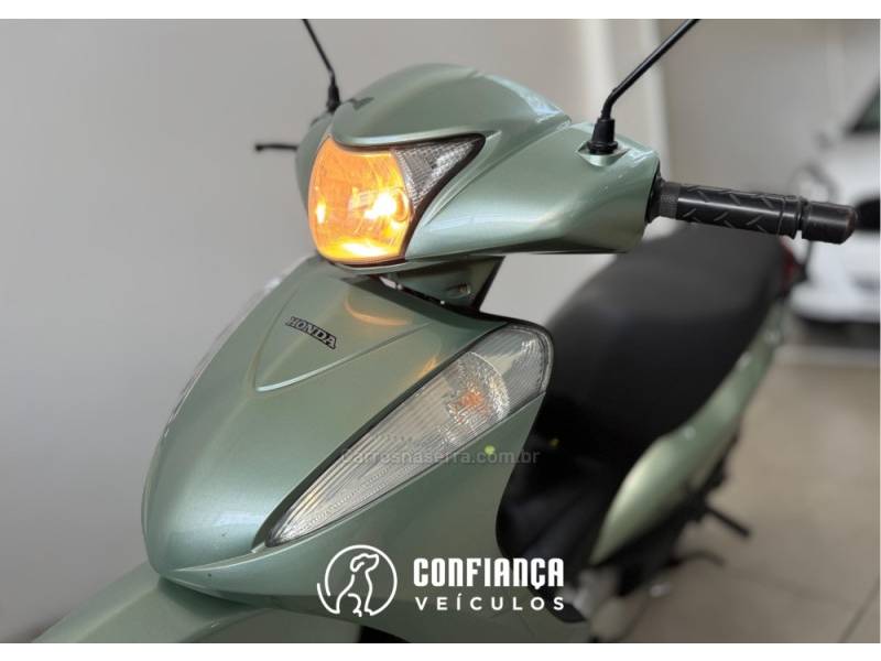 HONDA - BIZ 125 - 2011/2011 - Verde - R$ 10.790,00