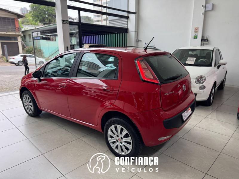 FIAT - PUNTO - 2014/2015 - Vermelha - R$ 44.900,00