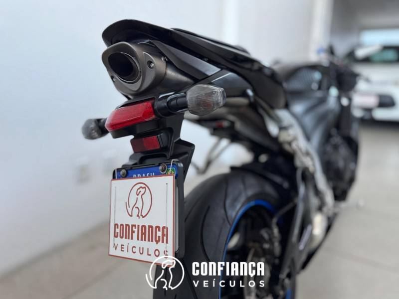 HONDA - CBR 600RR - 2008/2008 - Preta - R$ 43.900,00