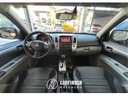 MITSUBISHI - PAJERO DAKAR - 2017/2018 - Prata - R$ 176.900,00