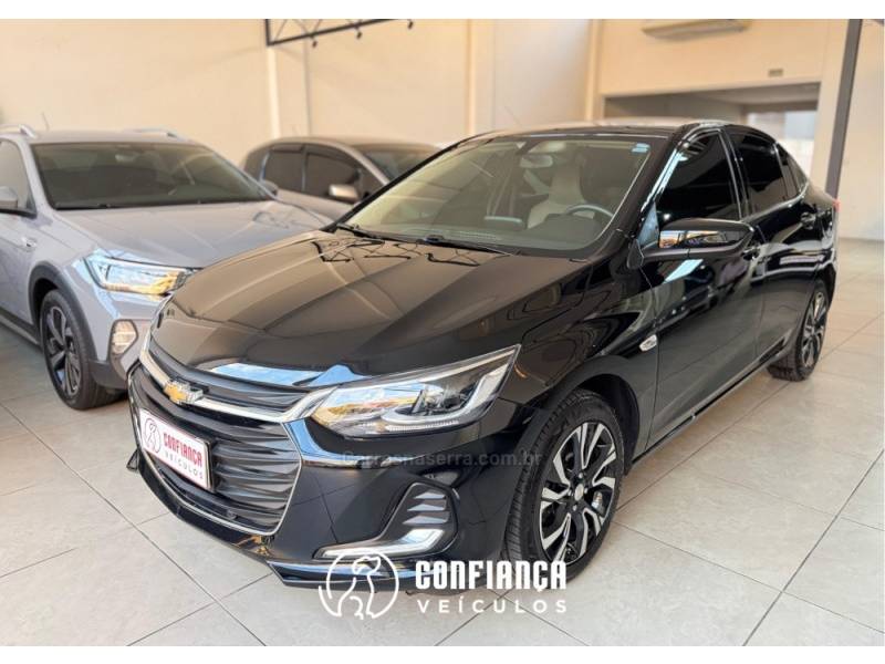 CHEVROLET - ONIX - 2022/2023 - Preta - R$ 92.900,00