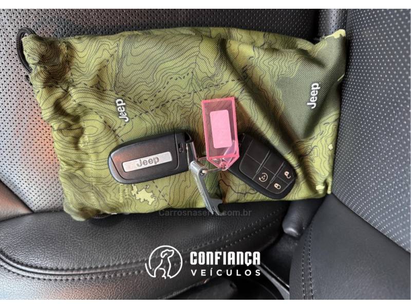 JEEP - COMPASS - 2021/2021 - Preta - R$ 114.900,00