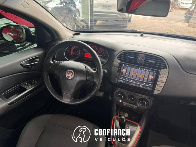 FIAT - BRAVO - 2011/2012 - Preta - R$ 33.900,00