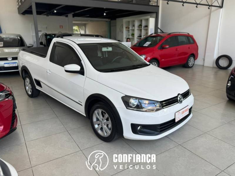 VOLKSWAGEN - SAVEIRO - 2013/2014 - Branca - R$ 46.900,00