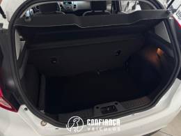 FORD - FIESTA - 2014/2015 - Branca - R$ 45.900,00