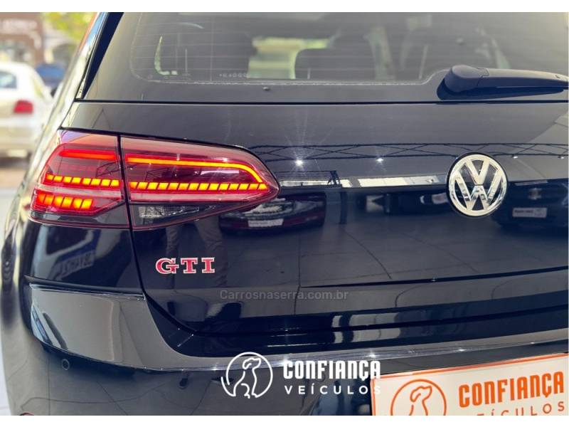 VOLKSWAGEN - GOLF - 2019/2019 - Preta - R$ 219.900,00