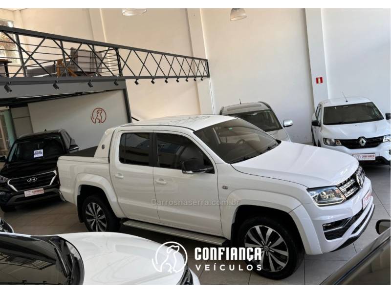 VOLKSWAGEN - AMAROK - 2018/2019 - Branca - R$ 183.900,00