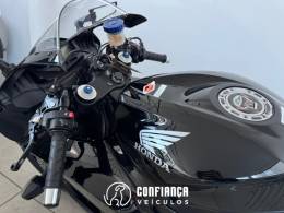 HONDA - CBR 600RR - 2008/2008 - Preta - R$ 43.900,00