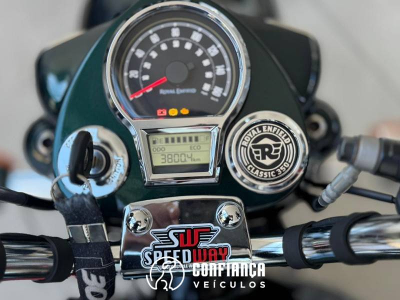 ROYAL ENFIELD - CLASSIC - 2023/2024 - Verde - R$ 23.790,00