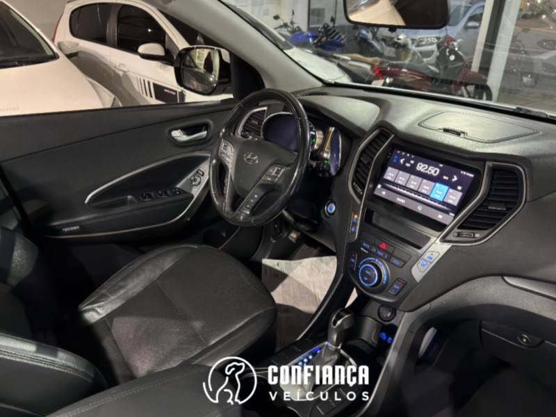 HYUNDAI - SANTA FÉ - 2015/2016 - Branca - R$ 99.900,00