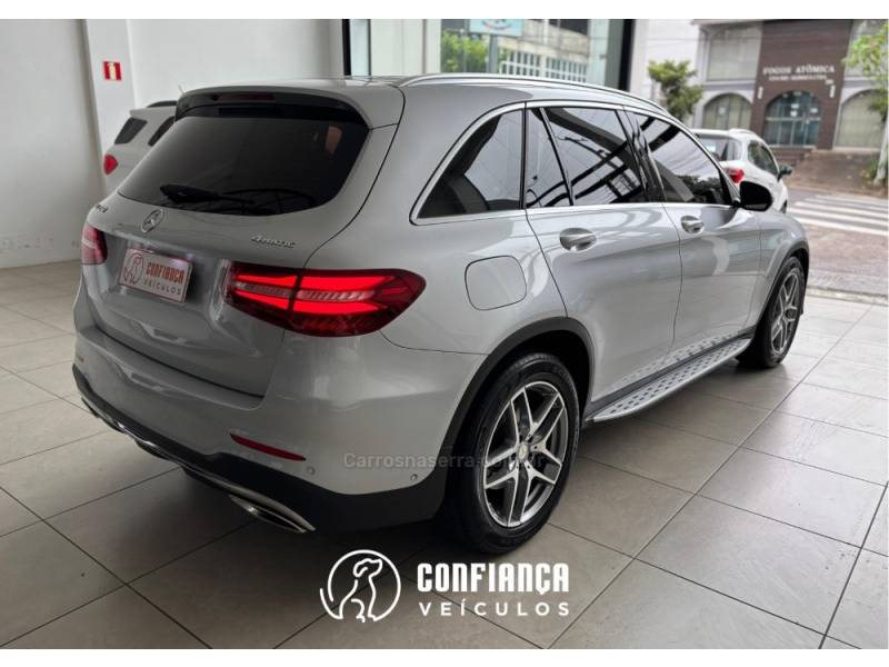 MERCEDES-BENZ - GLC 250 - 2016/2017 - Prata - R$ 209.900,00