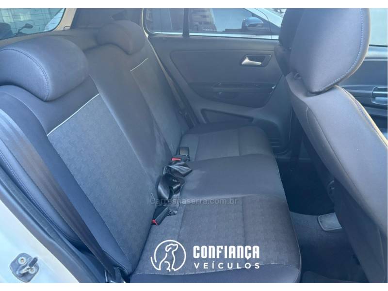 VOLKSWAGEN - FOX - 2016/2017 - Branca - R$ 53.900,00