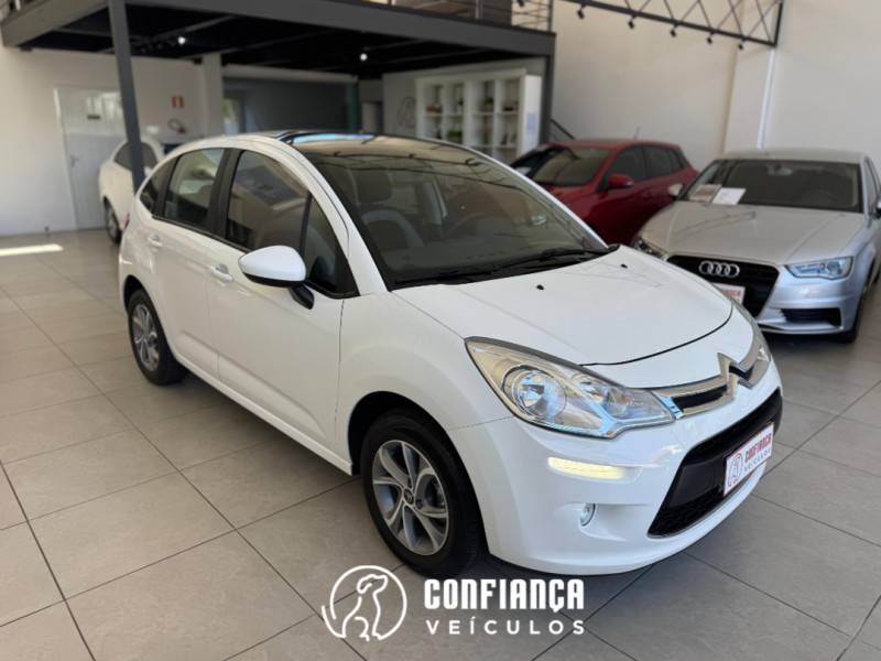 CITROËN - C3 - 2014/2015 - Branca - R$ 43.900,00