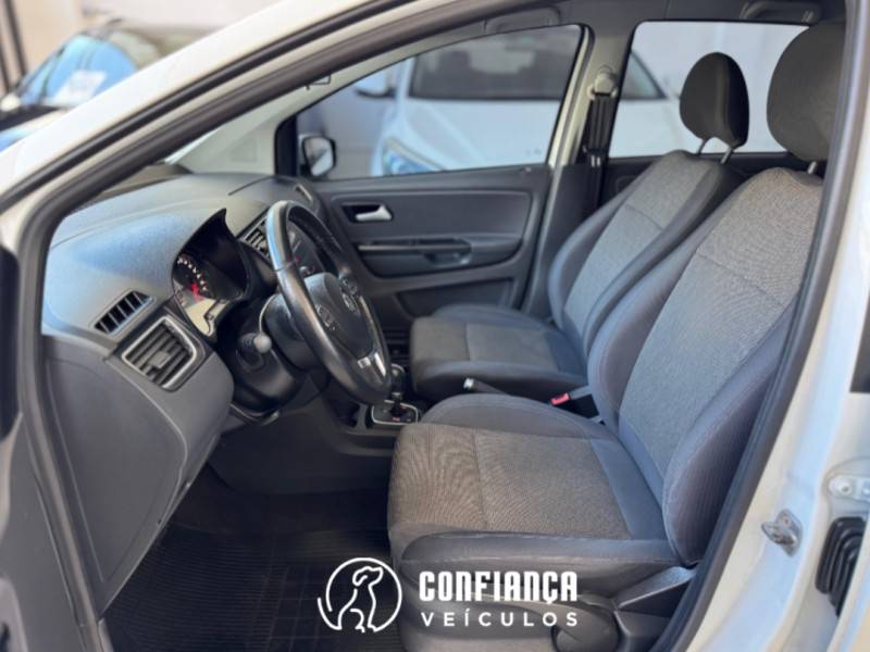 VOLKSWAGEN - SPACEFOX - 2012/2013 - Branca - R$ 39.900,00