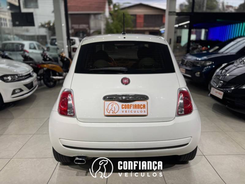 FIAT - 500 - 2012/2013 - Branca - R$ 46.900,00