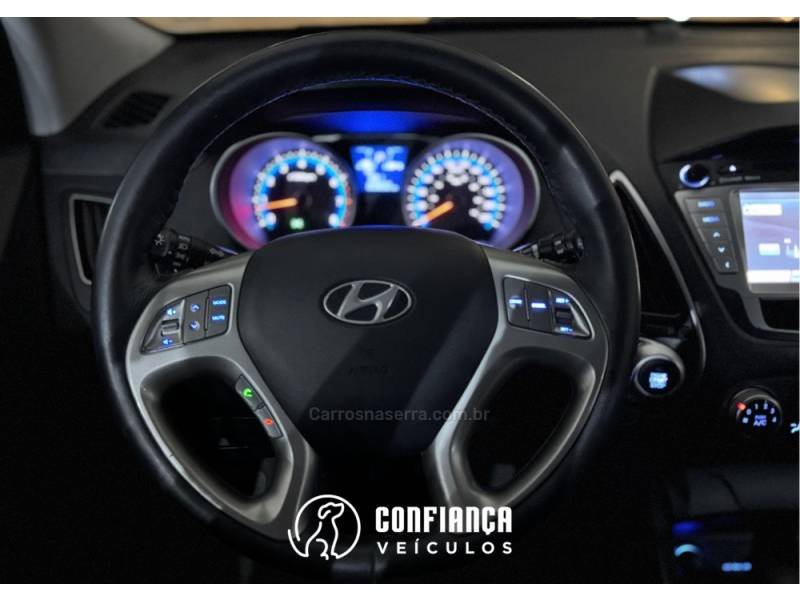 HYUNDAI - IX35 - 2014/2015 - Branca - R$ 75.900,00