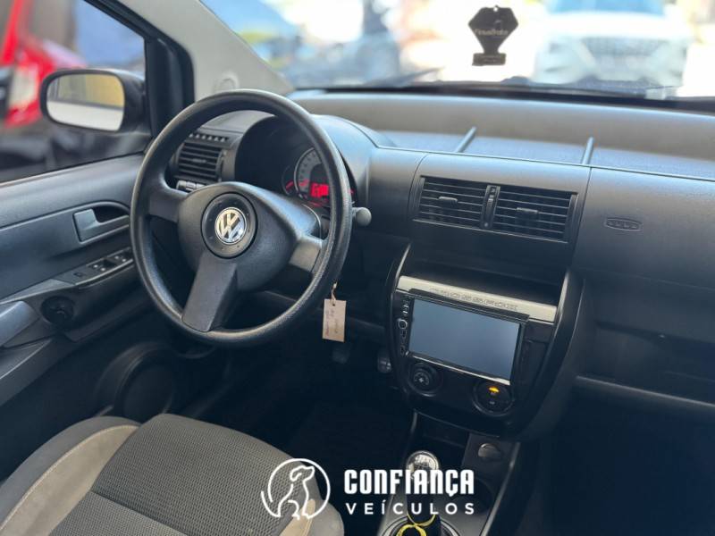 VOLKSWAGEN - CROSSFOX - 2009/2010 - Prata - R$ 37.900,00