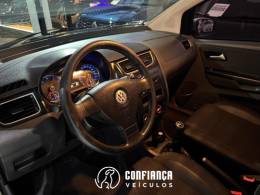 VOLKSWAGEN - FOX - 2010/2010 - Bege - R$ 37.900,00
