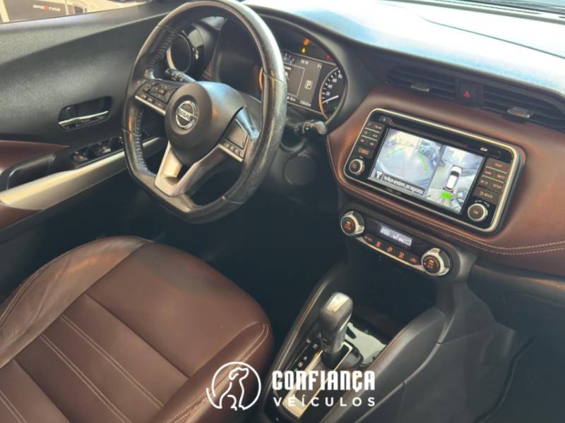 NISSAN - KICKS - 2016/2017 - Cinza - R$ 83.900,00