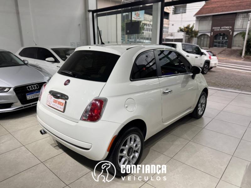 FIAT - 500 - 2012/2013 - Branca - R$ 46.900,00