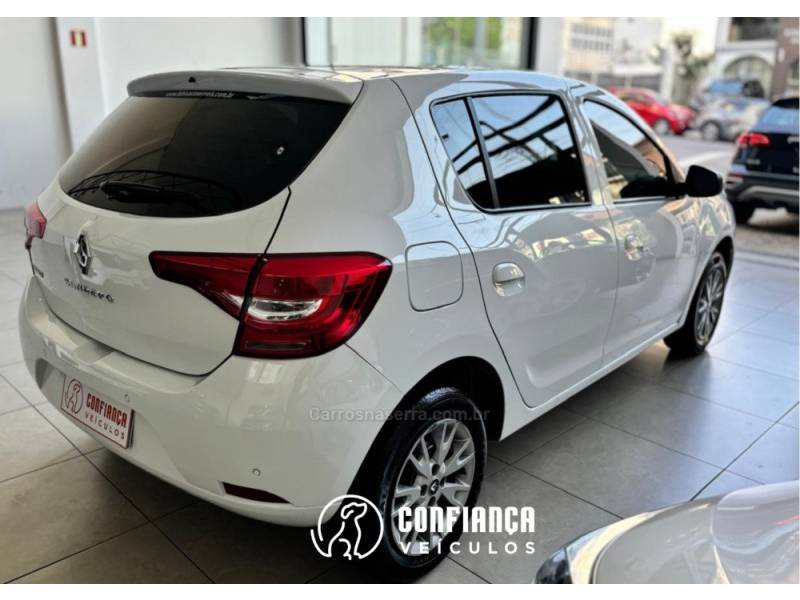 RENAULT - SANDERO - 2019/2020 - Branca - R$ 50.900,00