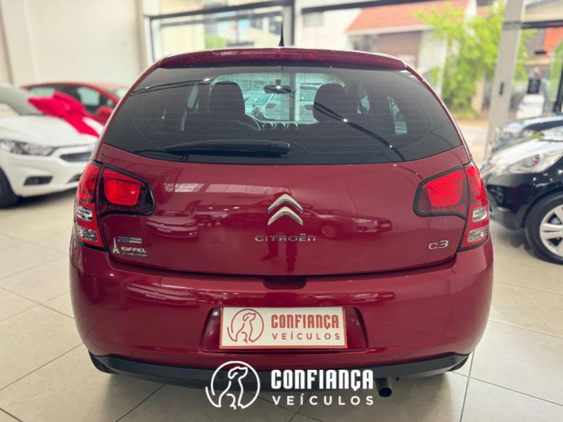 CITROËN - C3 - 2016/2017 - Vermelha - R$ 53.900,00