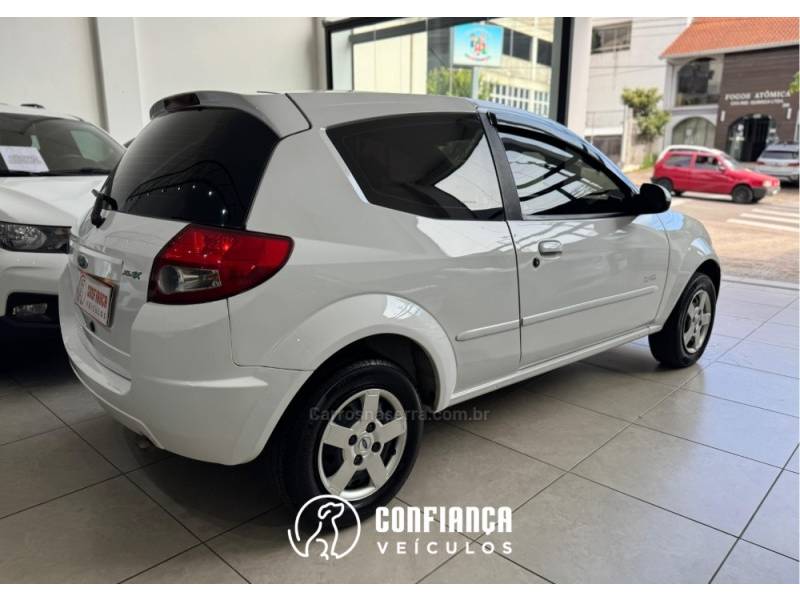 FORD - KA - 2008/2009 - Branca - R$ 22.900,00