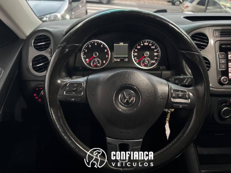 VOLKSWAGEN - TIGUAN - 2012/2012 - Preta - R$ 59.900,00