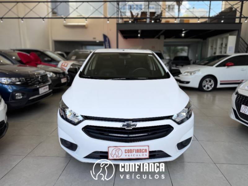 CHEVROLET - ONIX - 2021/2021 - Branca - R$ 66.900,00