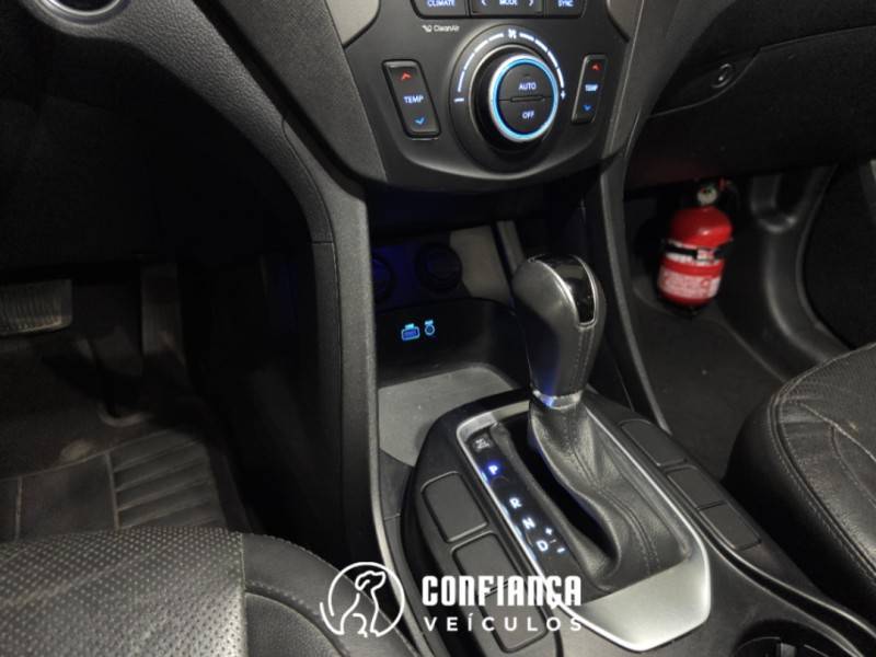 HYUNDAI - SANTA FÉ - 2015/2016 - Branca - R$ 99.900,00