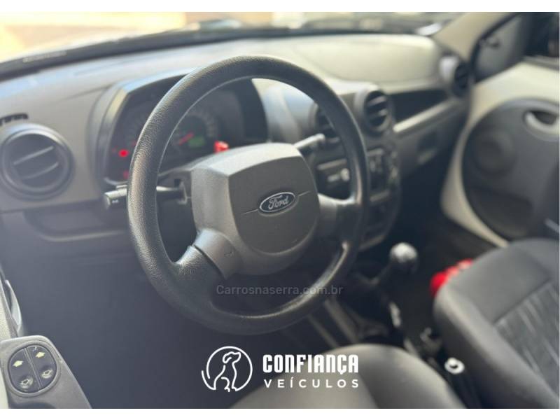 FORD - KA - 2008/2009 - Branca - R$ 22.900,00