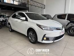 TOYOTA - COROLLA - 2018/2019 - Branca - R$ 108.900,00