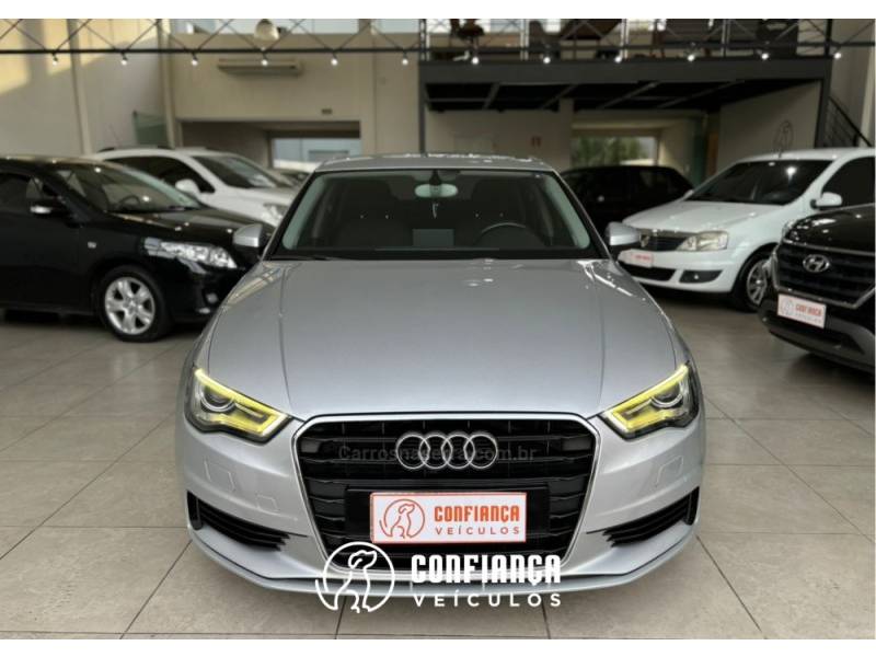 AUDI - A3 - 2014/2014 - Prata - R$ 77.900,00