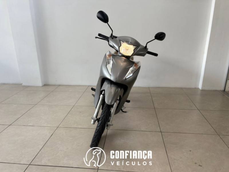 HONDA - BIZ 125 - 2019/2019 - Prata - R$ 15.490,00