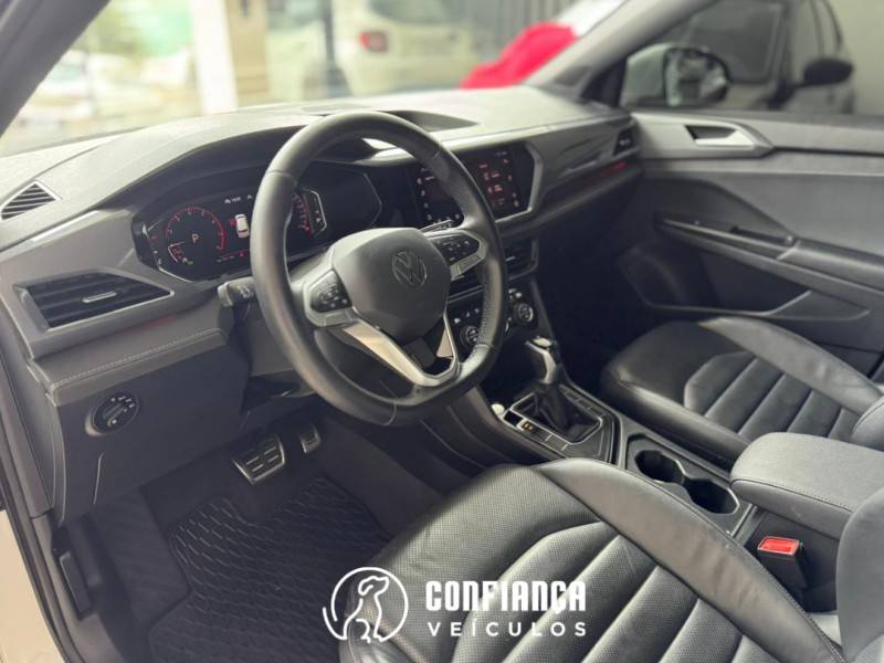 VOLKSWAGEN - TAOS - 2022/2022 - Branca - R$ 151.900,00