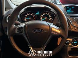 FORD - FIESTA - 2014/2015 - Branca - R$ 45.900,00