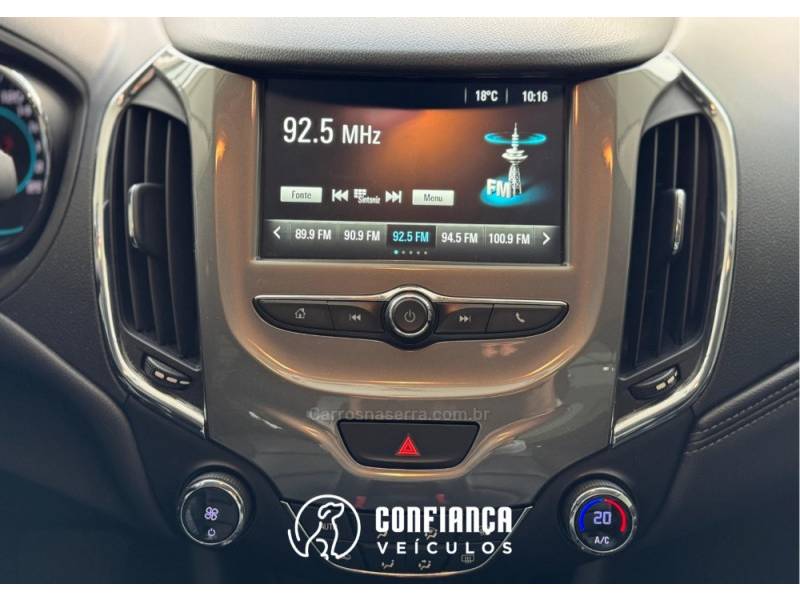 CHEVROLET - CRUZE - 2018/2019 - Preta - R$ 88.900,00