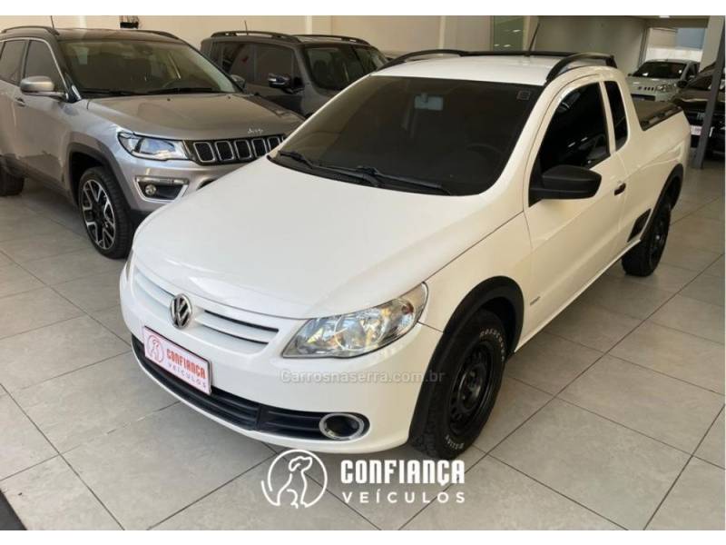 VOLKSWAGEN - SAVEIRO - 2010/2011 - Branca - R$ 37.900,00