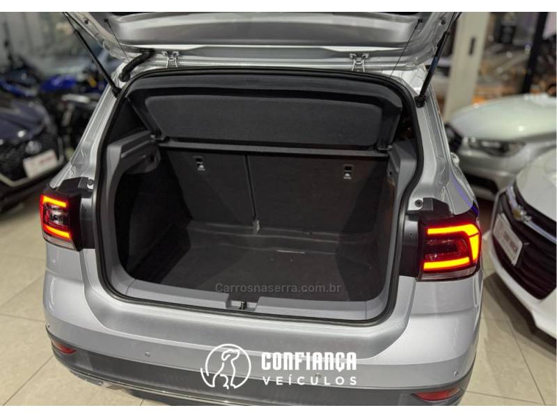 VOLKSWAGEN - T-CROSS - 2021/2021 - Prata - R$ 98.900,00