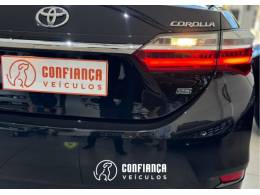 TOYOTA - COROLLA - 2018/2019 - Preta - R$ 115.900,00