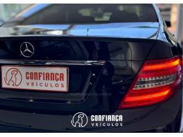 MERCEDES-BENZ - C 180 - 2013/2014 - Preta - R$ 79.900,00