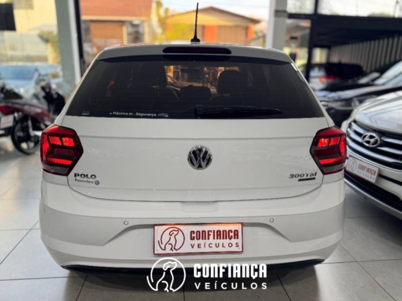 VOLKSWAGEN - POLO - 2018/2018 - Branca - R$ 79.490,00