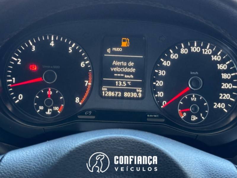 VOLKSWAGEN - SPACEFOX - 2012/2013 - Branca - R$ 39.900,00
