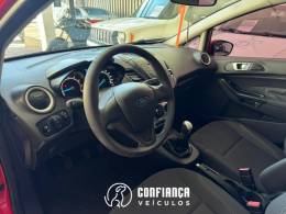 FORD - FIESTA - 2014/2015 - Vermelha - R$ 46.900,00