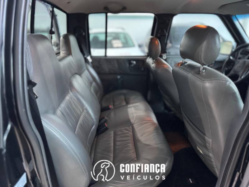 CHEVROLET - S10 - 2005/2006 - Preta - R$ 61.900,00
